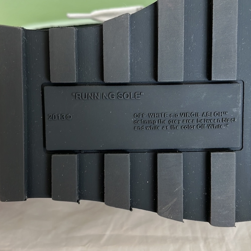 Off-White Virgil Abloh HG Runner Arrow Trainers - Picture 13 of 16